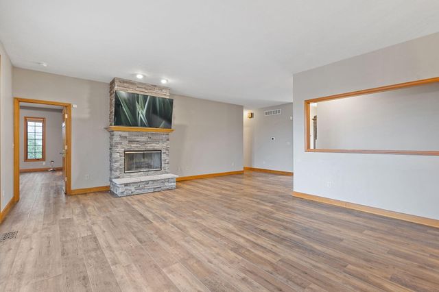 2776 W Hogan Avenue, La Porte, IN 46350