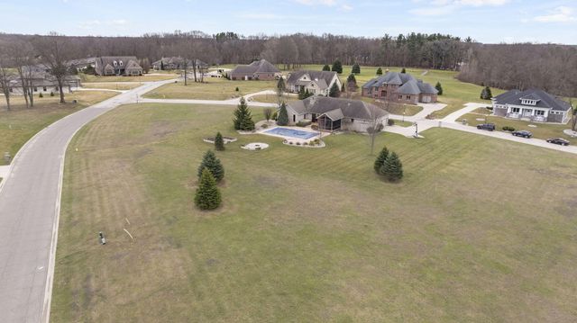 2776 W Hogan Avenue, La Porte, IN 46350