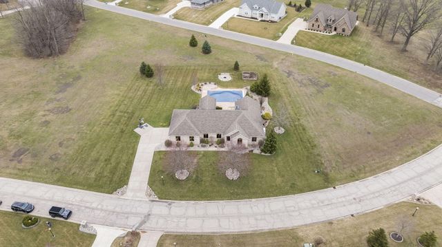 2776 W Hogan Avenue, La Porte, IN 46350