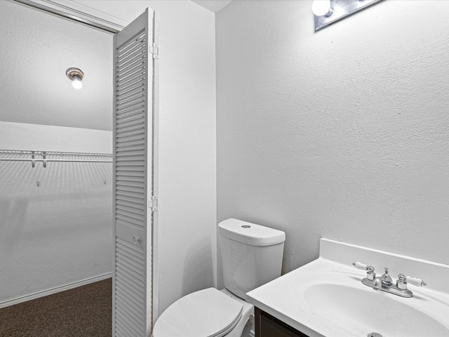 2311 Basil Drive C202, Arlington, TX 76006