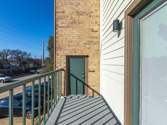 2311 Basil Drive C202, Arlington, TX 76006