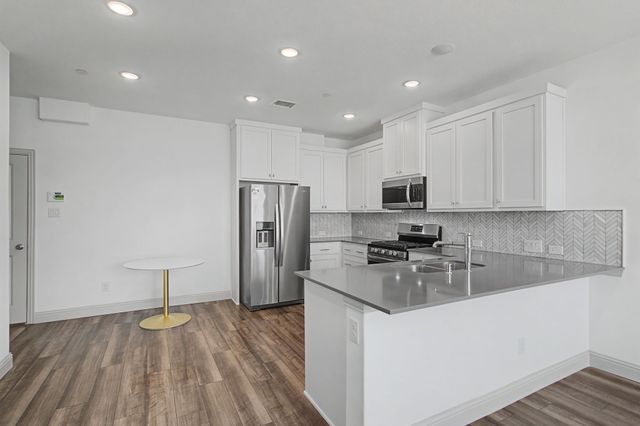 6032 Silverado Trail, Mckinney, TX 75070