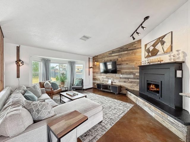 57816 Saratoga Avenue, Yucca Valley, CA 92284