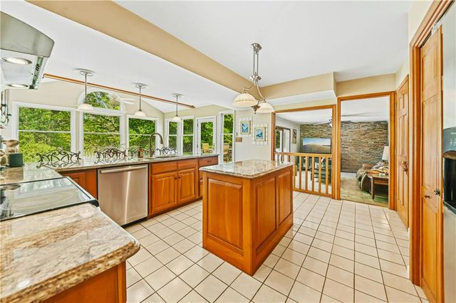 4253 Biddeford Circle, Buckingham, PA 18902