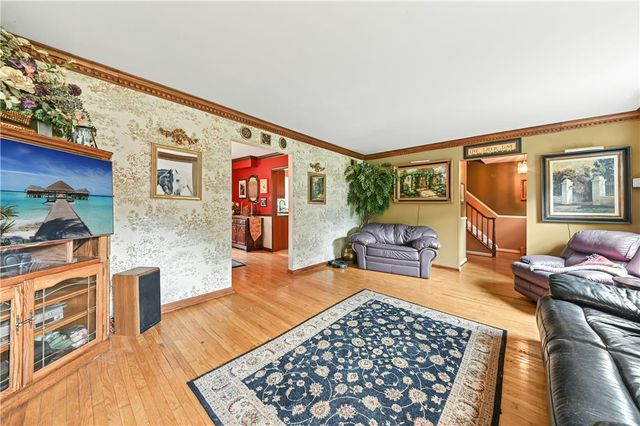 4253 Biddeford Circle, Buckingham, PA 18902