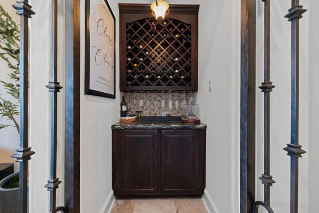 58 Shadow Creek Ridge Drive, Spring, TX 77389