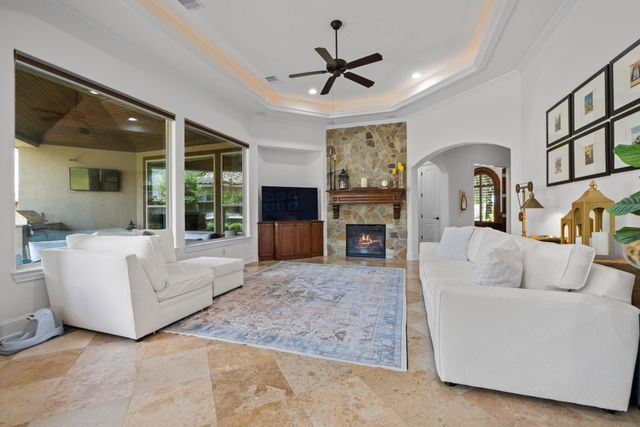 58 Shadow Creek Ridge Drive, Spring, TX 77389