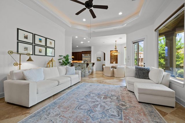 58 Shadow Creek Ridge Drive, Spring, TX 77389