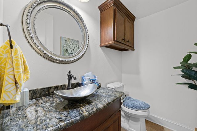 58 Shadow Creek Ridge Drive, Spring, TX 77389
