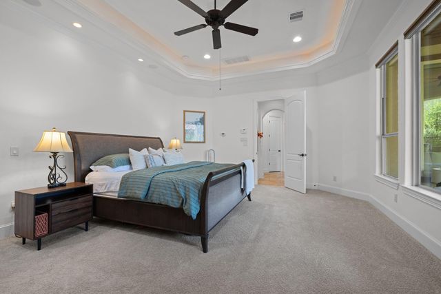 58 Shadow Creek Ridge Drive, Spring, TX 77389