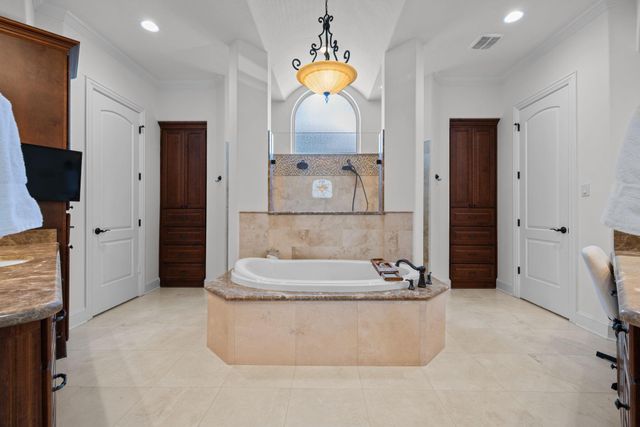 58 Shadow Creek Ridge Drive, Spring, TX 77389