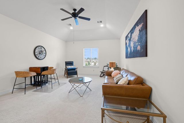 58 Shadow Creek Ridge Drive, Spring, TX 77389
