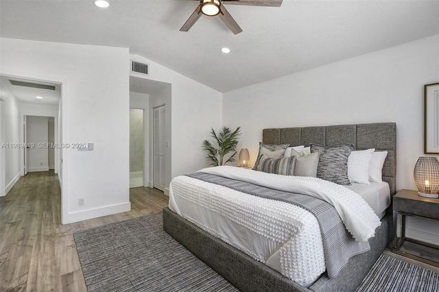 104 Wedgewood Lakes S, Greenacres, FL 33463