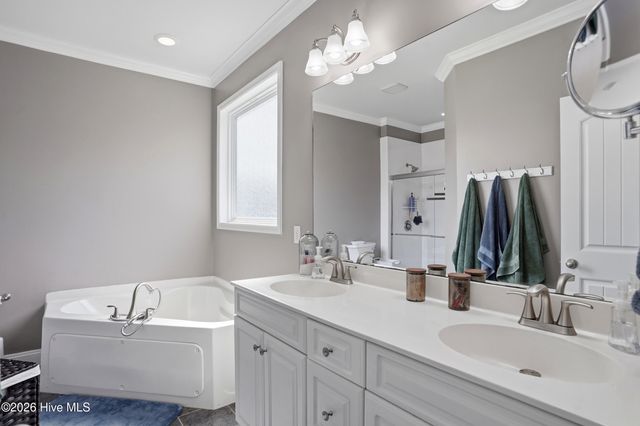 120 Schoolview Drive, Rocky Point, NC 28457