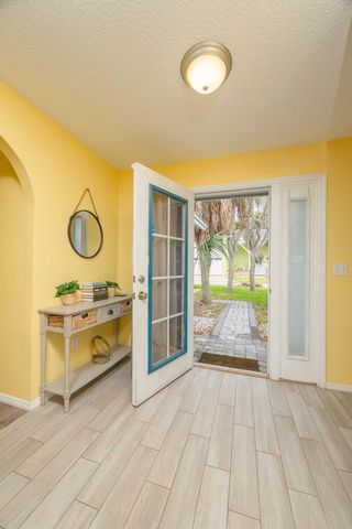 566 W Tropic Way, St Augustine, FL 32080