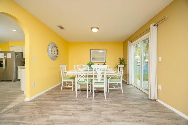 566 W Tropic Way, St Augustine, FL 32080