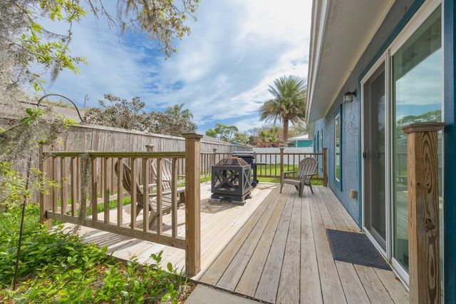 566 W Tropic Way, St Augustine, FL 32080