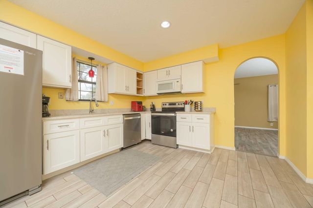 566 W Tropic Way, St Augustine, FL 32080