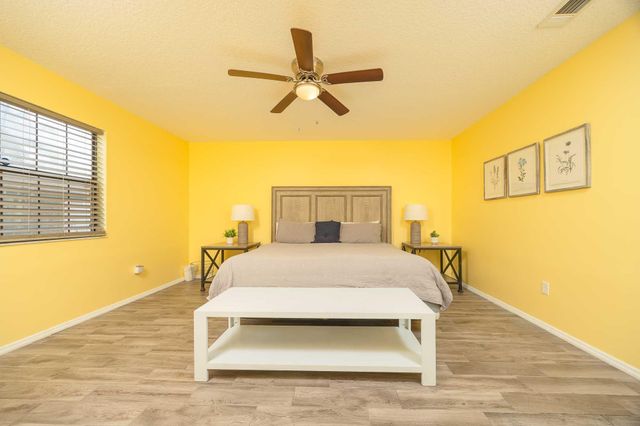 566 W Tropic Way, St Augustine, FL 32080