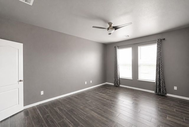 2507 Galley Ridge Drive, Texas City, TX 77568