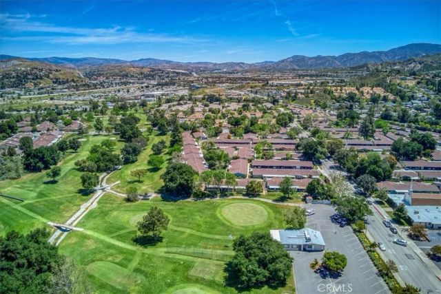 19203 Avenue Of The Oaks, C, Newhall, CA 91321