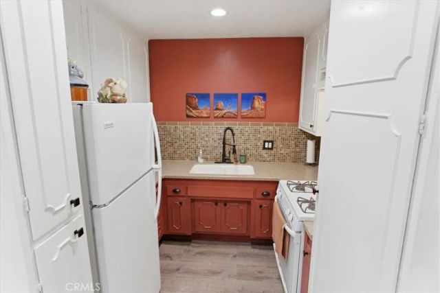 19203 Avenue Of The Oaks, C, Newhall, CA 91321