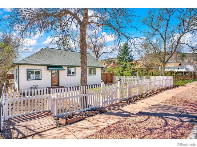 421 Stickney Avenue, Lyons, CO 80540
