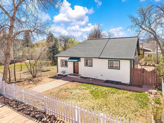 421 Stickney Avenue, Lyons, CO 80540