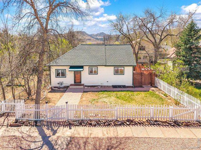 421 Stickney Avenue, Lyons, CO 80540