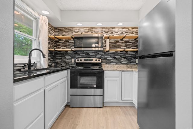 73 PERRALENA WAY, Hot Springs Village, AR 71909