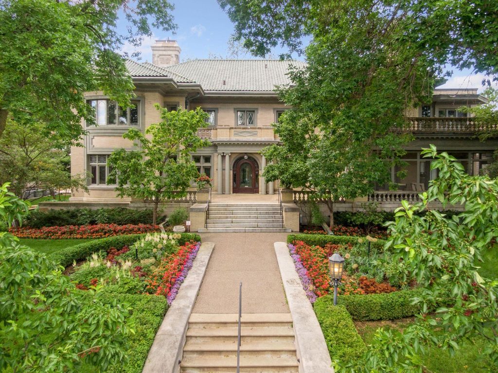 2218 Lake of the Isles Parkway W, Minneapolis, MN 55405