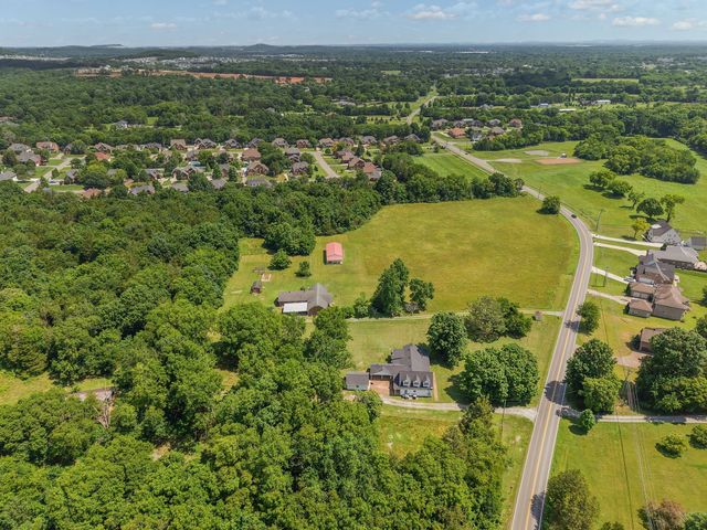 6074 Almaville Rd, Smyrna, TN 37167
