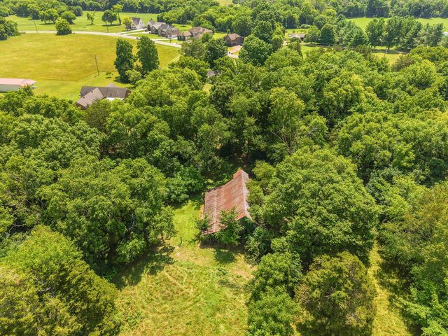 6074 Almaville Rd, Smyrna, TN 37167
