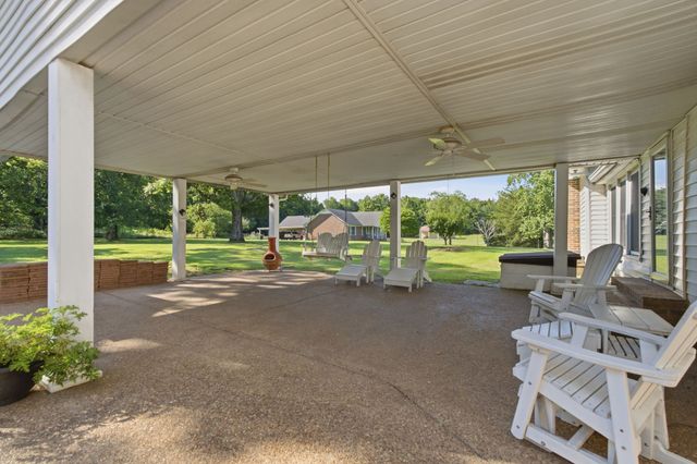 6074 Almaville Rd, Smyrna, TN 37167
