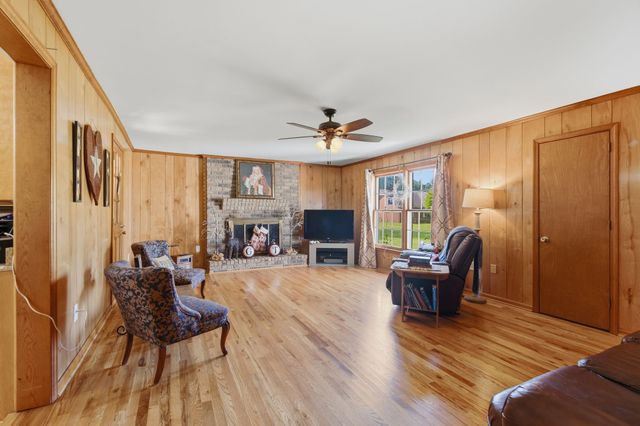 6074 Almaville Rd, Smyrna, TN 37167