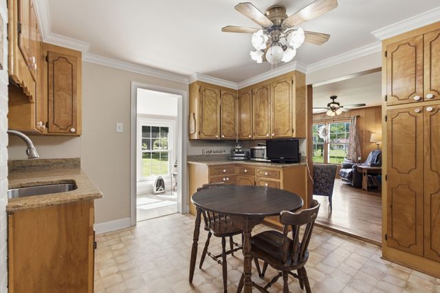 6074 Almaville Rd, Smyrna, TN 37167