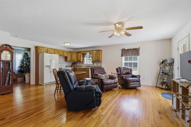 6074 Almaville Rd, Smyrna, TN 37167