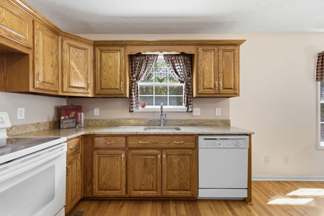 6074 Almaville Rd, Smyrna, TN 37167