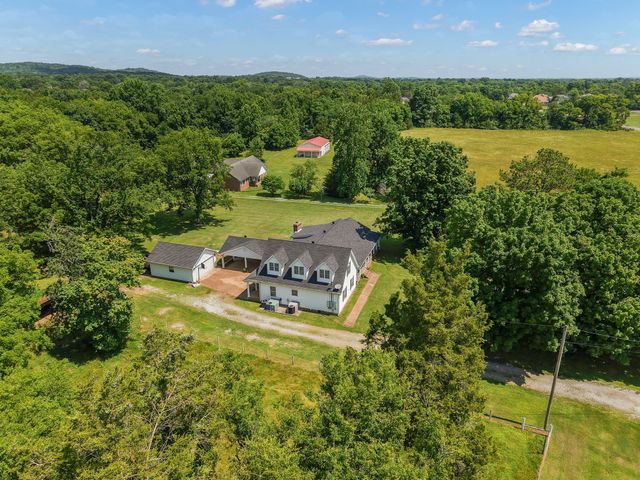 6074 Almaville Rd, Smyrna, TN 37167