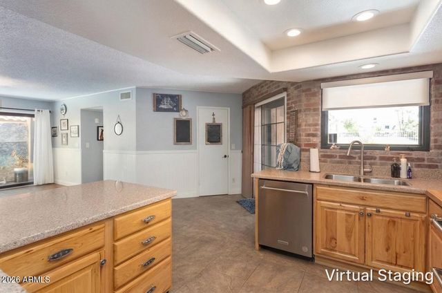 12326 S SHOSHONI Drive, Phoenix, AZ 85044