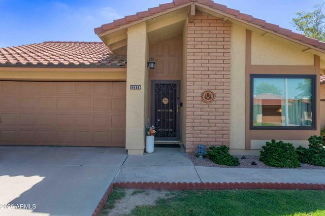 12326 S SHOSHONI Drive, Phoenix, AZ 85044