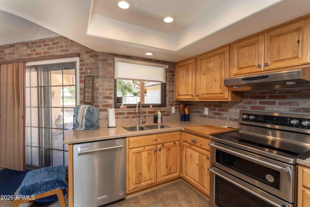 12326 S SHOSHONI Drive, Phoenix, AZ 85044