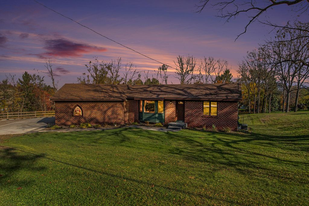 8482 Cottonwood Drive, Georgetown Twp, MI 49428