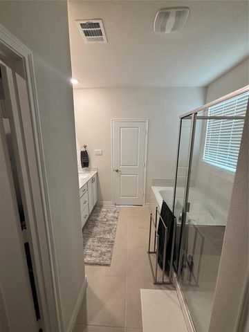 10512 Autumn Leaves Lane, Aubrey, TX 76227