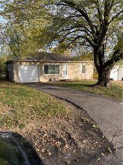 2213 S 39th Street, Kansas City, KS 66106