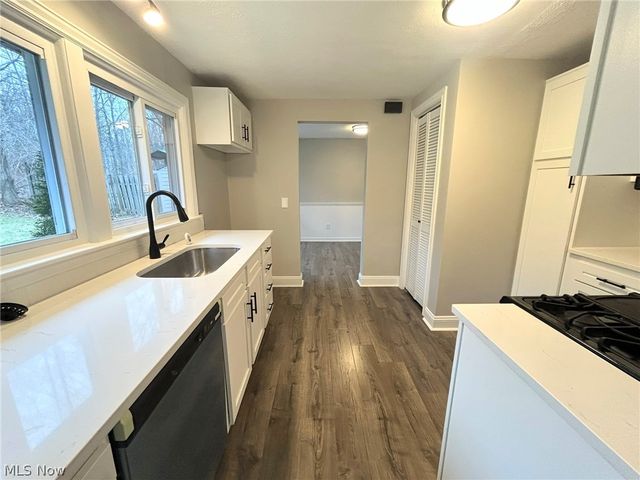 764 Irving Park Boulevard, Sheffield Lake, OH 44054