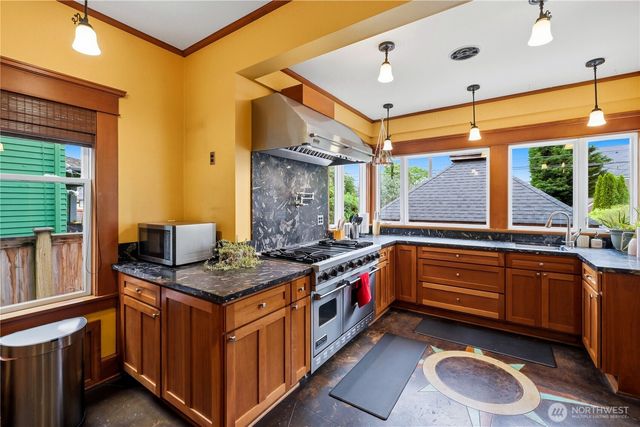 407 N J Street, Tacoma, WA 98403