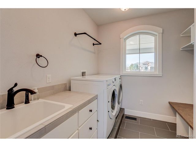 817 Shade Tree Dr, Windsor, CO 80550