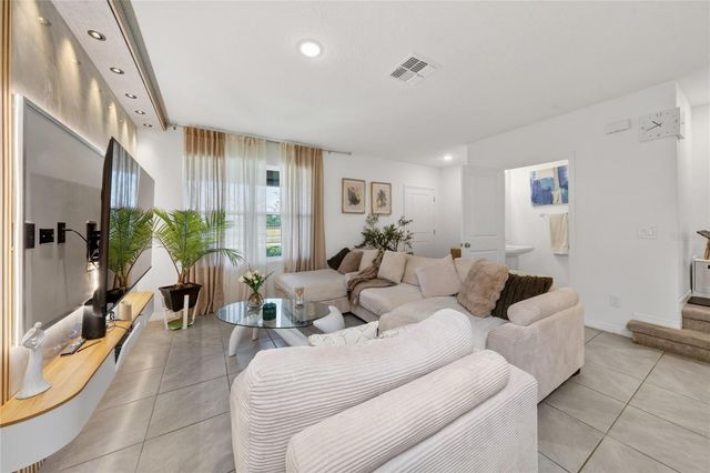15140 WINDFLOWER ALLEY, Winter Garden, FL 34787