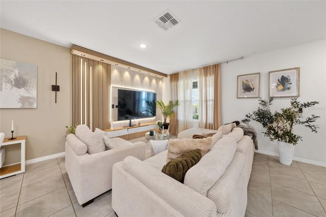 15140 WINDFLOWER ALLEY, Winter Garden, FL 34787